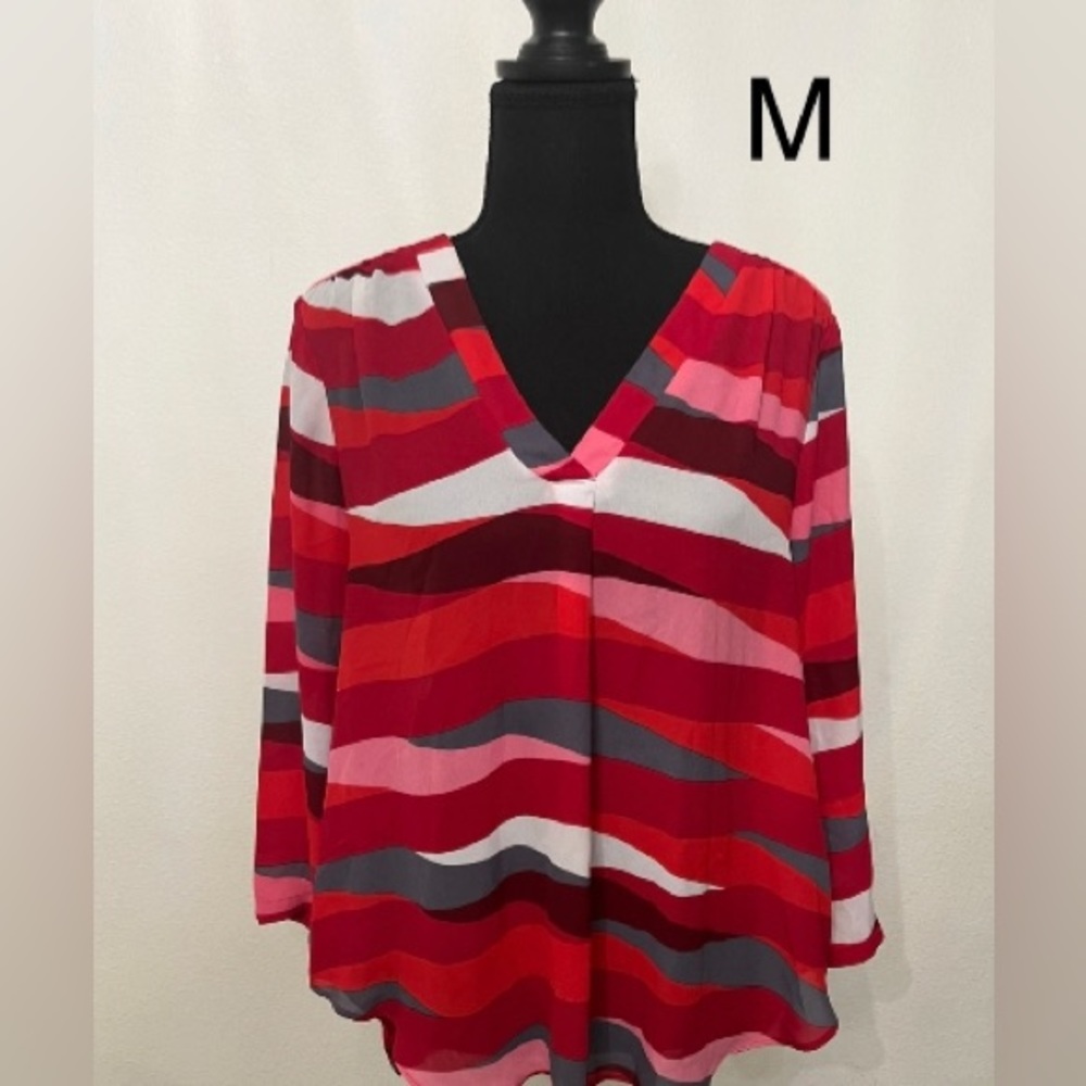 Lovely Blouse women’s Size M $12